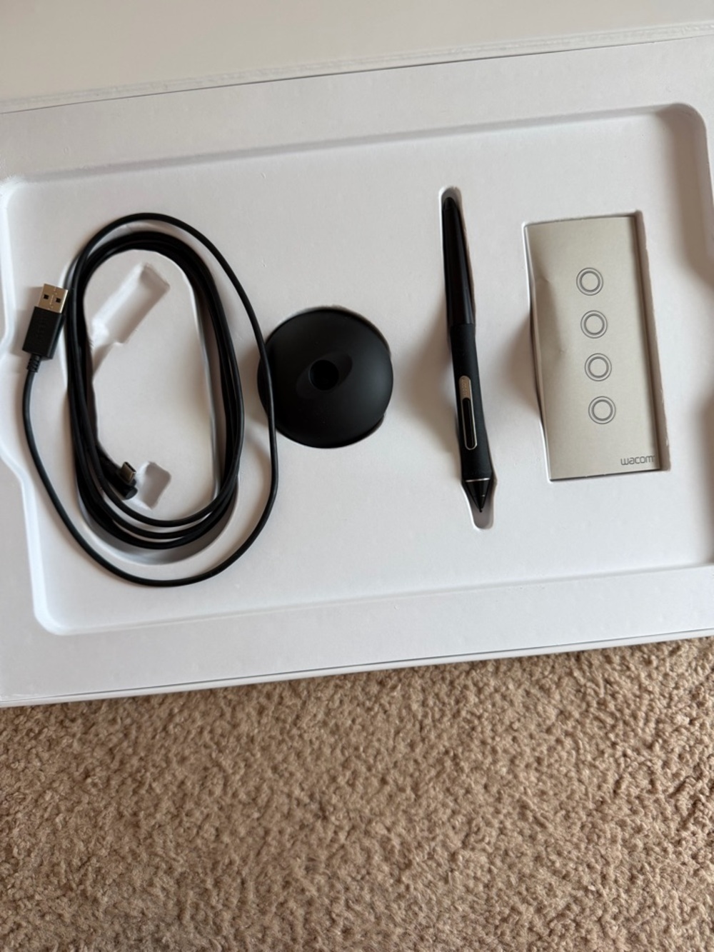 Wacom Intuos Pro Medium PTH660 - NWT - Picture 4 of 9